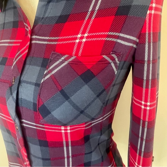 Rue 21 NWT Red Navy Plaid Button Down Shirt. Women's size XS. - Picture 4 of 12